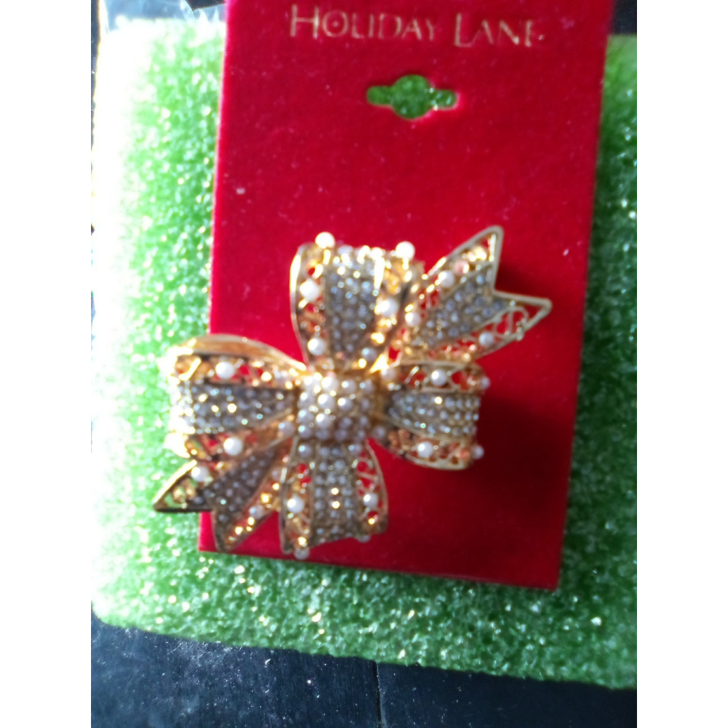Holiday Brooch For Christmas